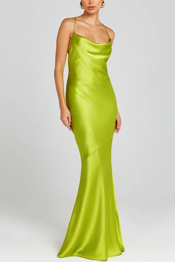 Robe longue dos nu à lacets et col bénitier en satin Nicoletta