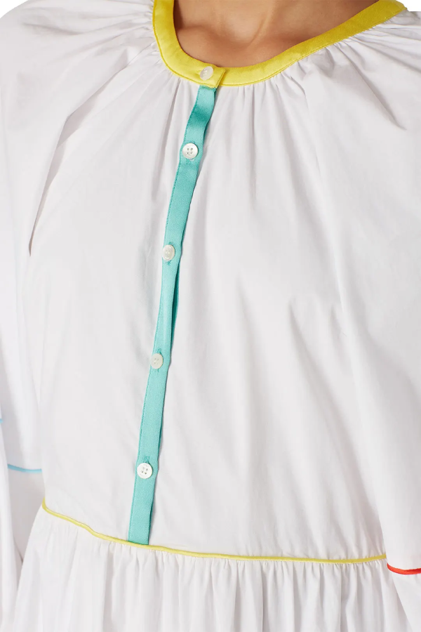 Weißes, lockeres, mittellanges Kleid aus Baumwollpopeline mit Puffärmeln