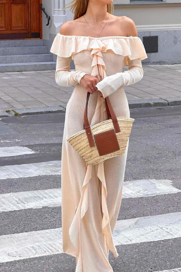 Darling Way – Schulterfreies, langärmliges, drapiertes, gerüschtes, geschlitztes Maxikleid aus Strick
