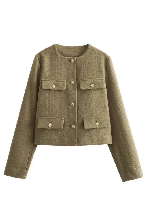 Kleiner kurzer Clip im Chanel-Stil