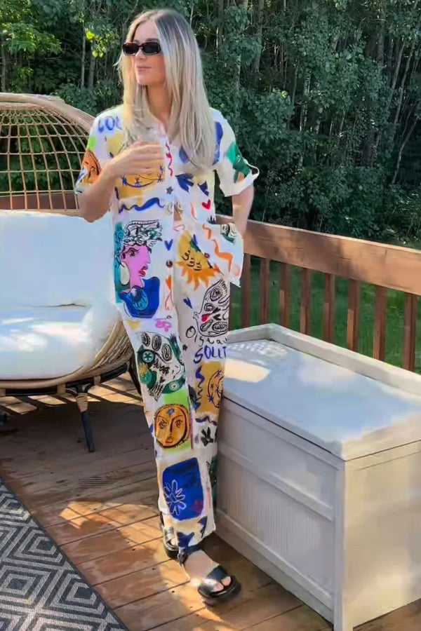 Lässiges zweiteiliges Set mit künstlerischem Graffiti-Print