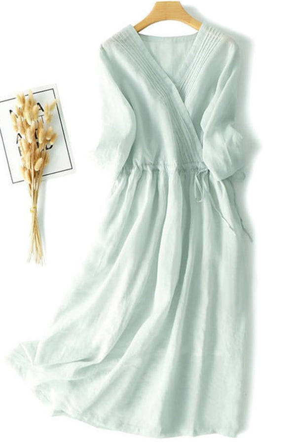 A-Linien-Kleid aus Baumwolle und Leinen mit V-Ausschnitt, Dreiviertelärmeln und lockerer, einfarbiger Taille