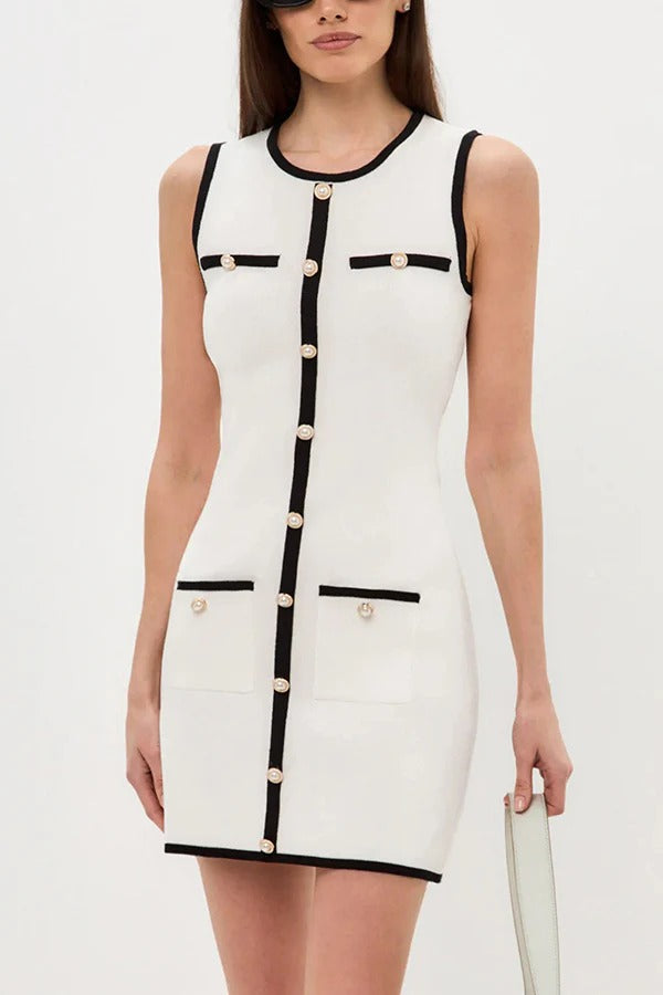 Elegantes ärmelloses Minikleid aus Strick mit Rundhalsausschnitt und Perlenknöpfen