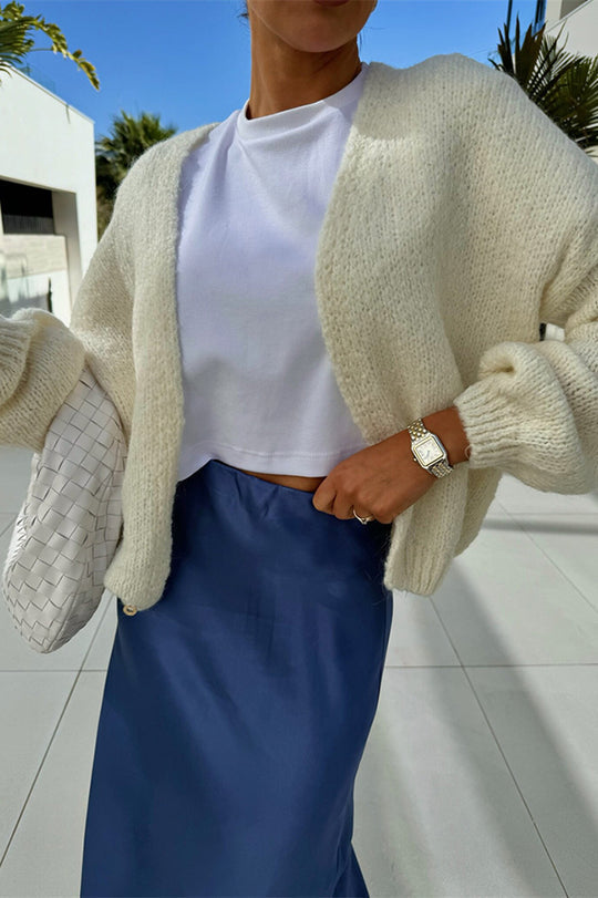 Einfarbige, lässige Strickjacke mit langen Ärmeln