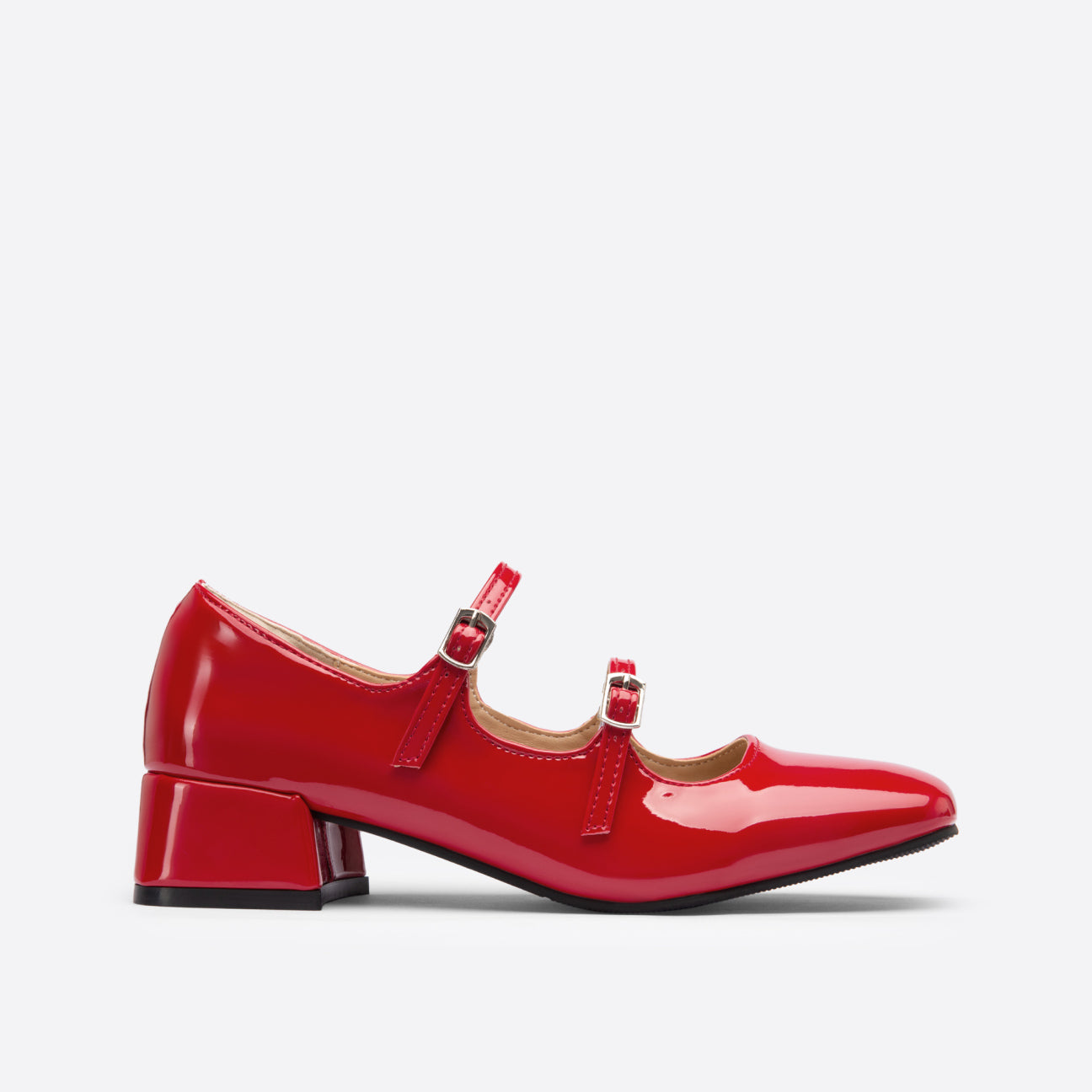 Flache Mary Janes im Vintage-Stil mit quadratischer Zehenpartie