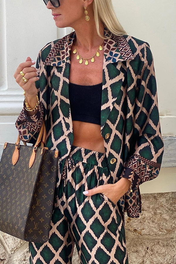 Falling for You – Leichter Blazer mit Ethno-Muster und Reversknopf