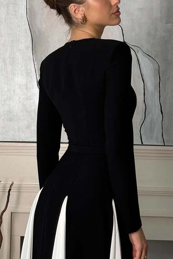 Glamouröses und elegantes Maxikleid mit langen Ärmeln und Tüllbahnen in A-Linie