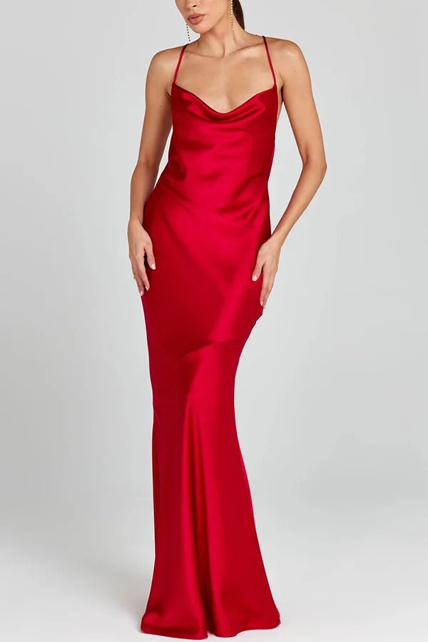 Robe longue dos nu à lacets et col bénitier en satin Nicoletta