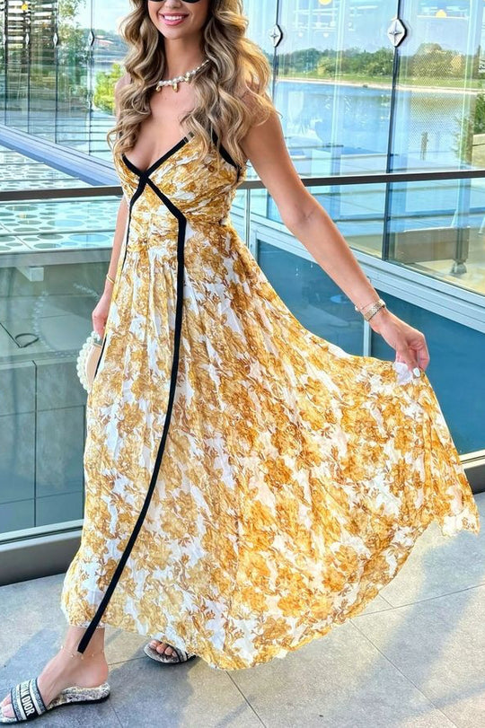 Violettes kontrastierendes, einzigartiges Print-Maxikleid mit plissiertem Rücken und Riemchen