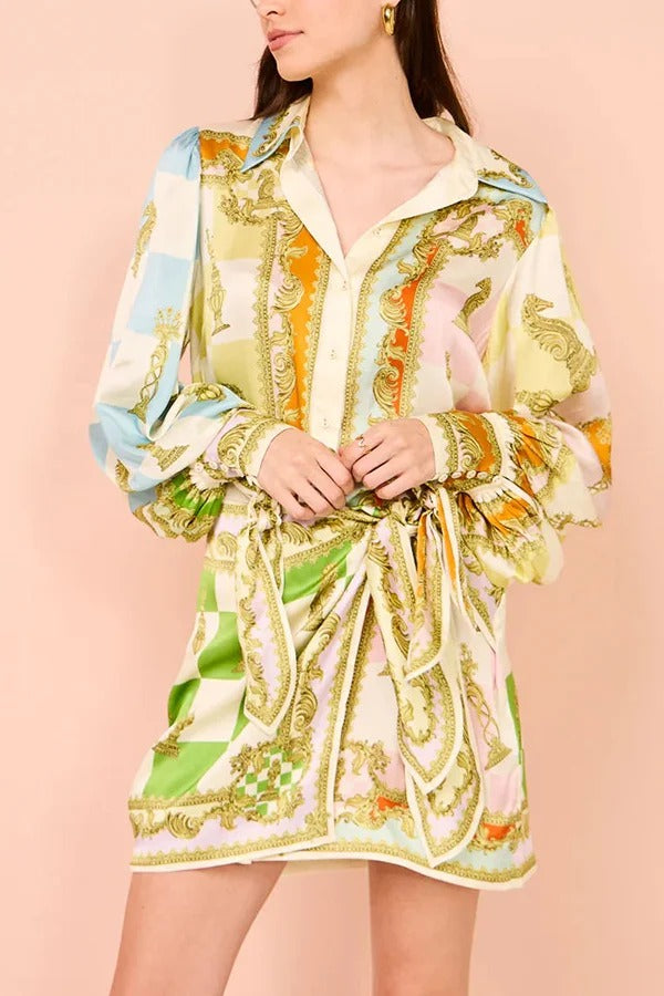 Robe portefeuille courte en satin à imprimé unique et à nouer Vacay Mode