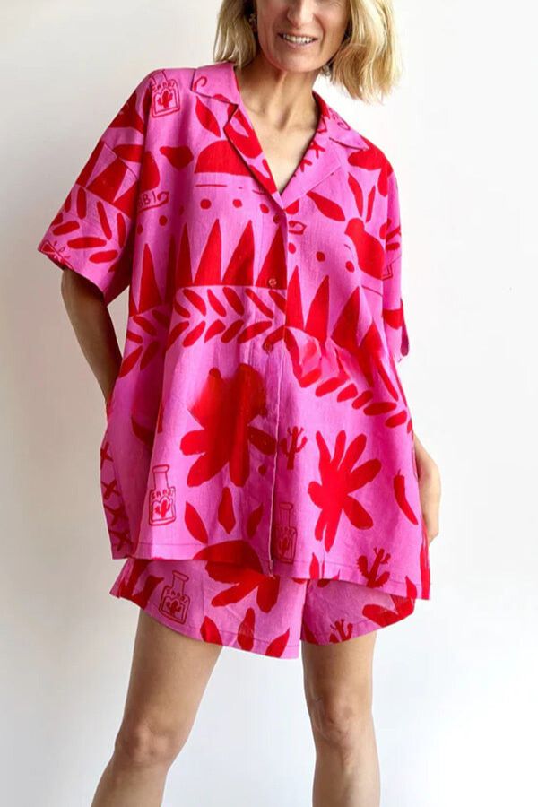 Altos Unique Set aus bedrucktem Hemd mit Tasche und Shorts mit elastischer Taille