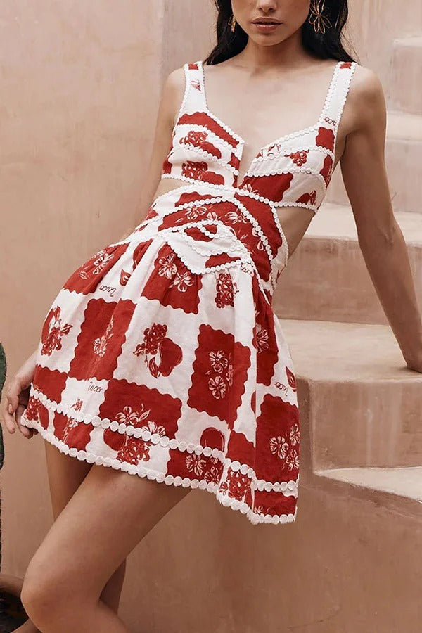 Lucia – Minikleid aus Leinenmischung mit Zickzack-Besatz und einzigartigem Aufdruck, Aussparungen und Taschen