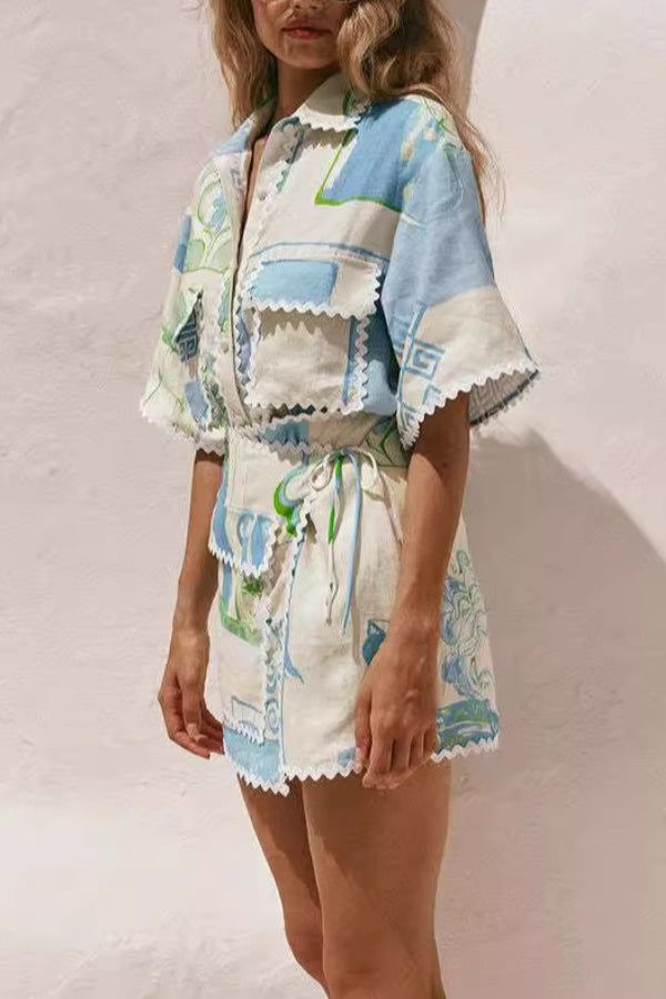 Modisches und vielseitiges Minikleid mit Spitzendruck