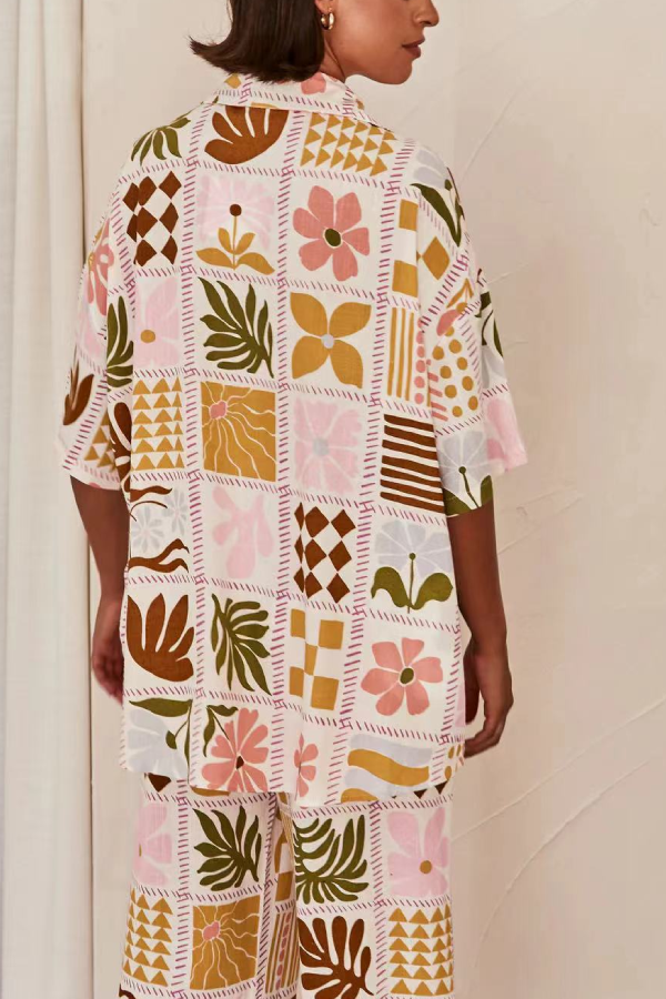 Lässiges Urlaubsset mit Revers-Print und lockerem Oberteil