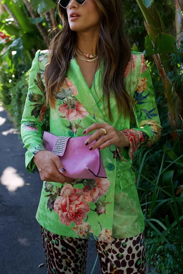 Blazer mit Knopfleiste und langen Ärmeln und Revers im Wild and Free Flowers-Print