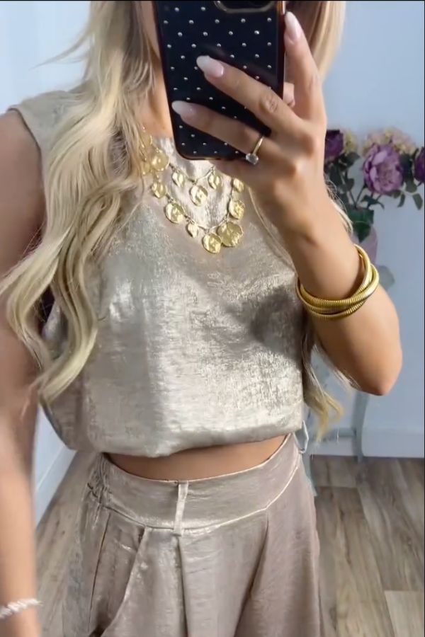 Ensemble débardeur court en tissu métallisé Rita avec boutons dans le dos et pantalon large à taille élastique et poches