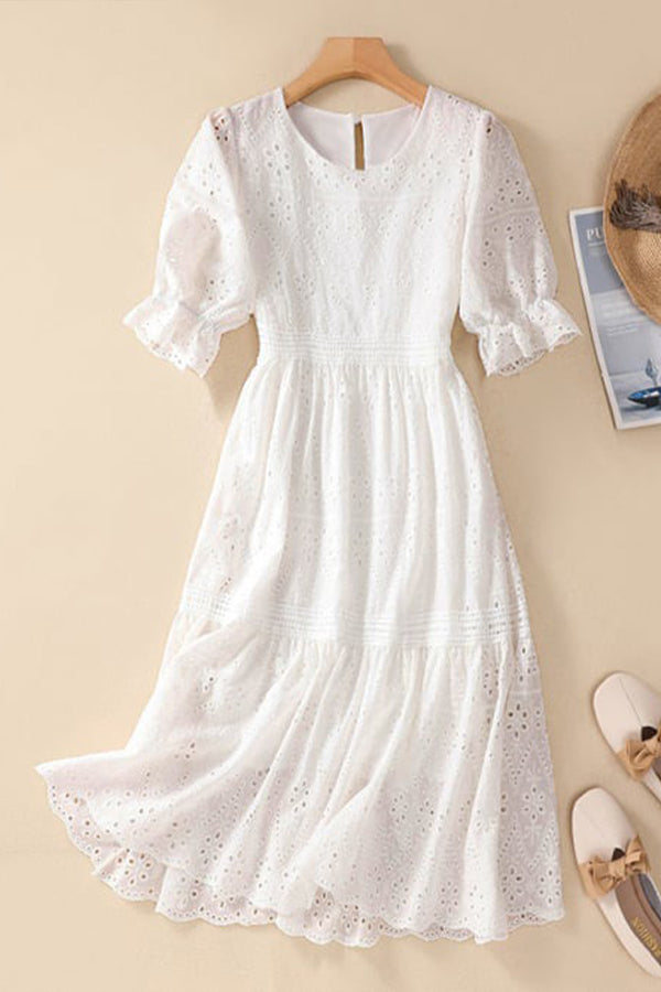 Robe élégante en dentelle brodée
