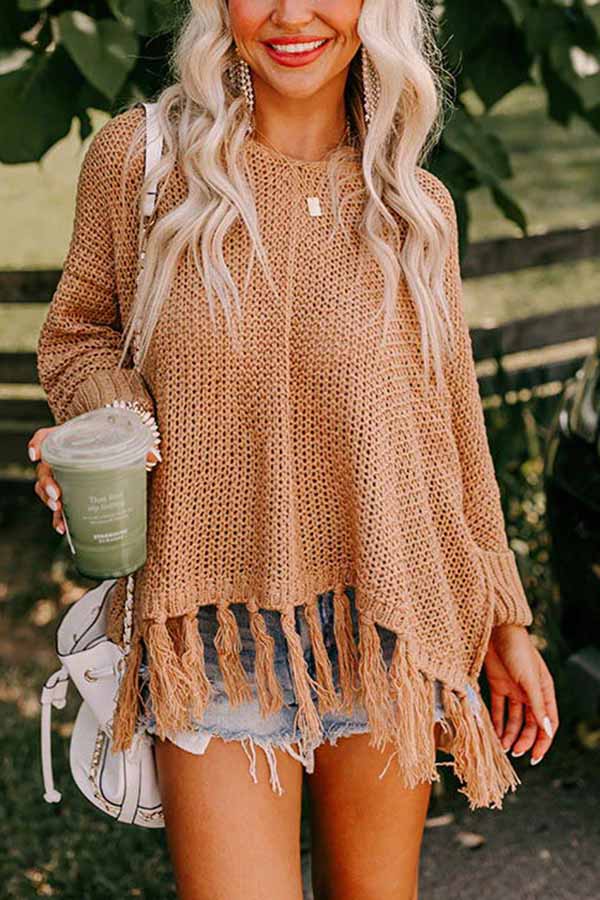 Catching Feelings – Lässiger Strickpullover mit Fransenbesatz