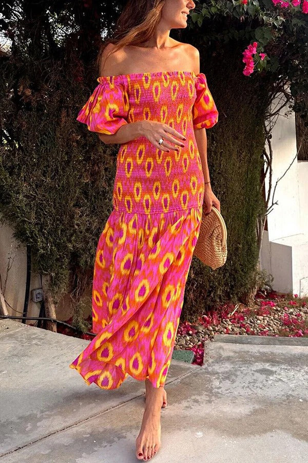 Venita – Einzigartiges, bedrucktes, schulterfreies, gesmoktes Midikleid mit Ballonärmeln