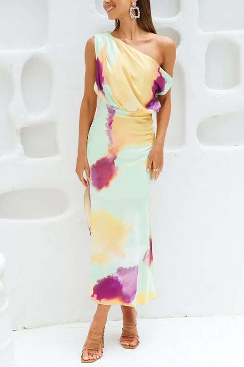 Maxikleid mit asymmetrischer Schulterpartie, Tie-Dye-Schlitz und Taille
