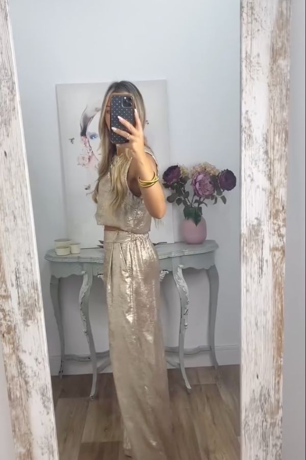 Ensemble débardeur court en tissu métallisé Rita avec boutons dans le dos et pantalon large à taille élastique et poches