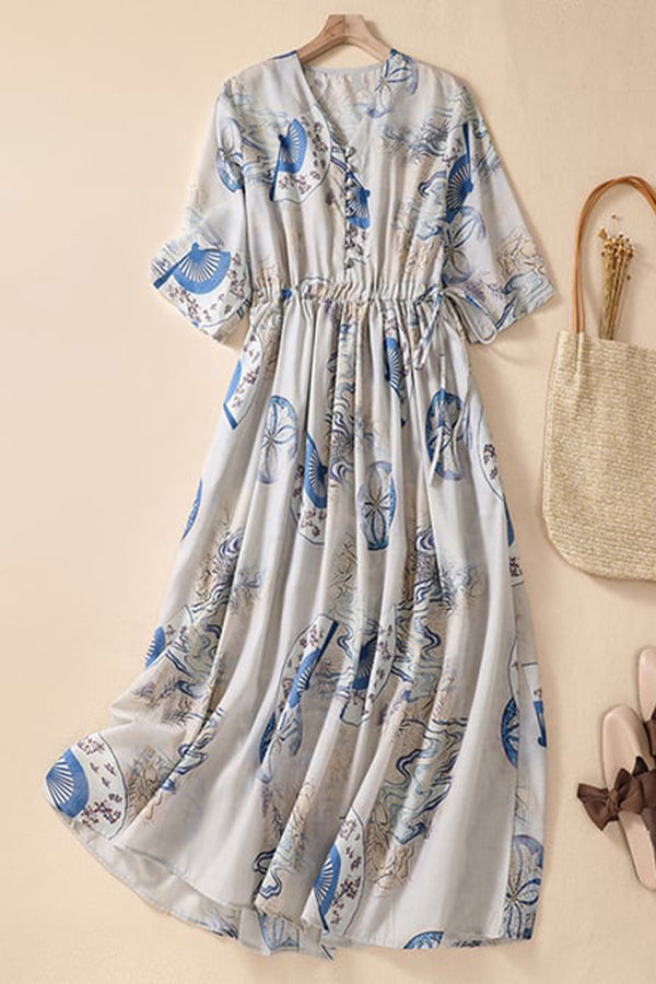 Bedrucktes, lockeres Kleid mit Schnürung an der Taille und Knöpfen
