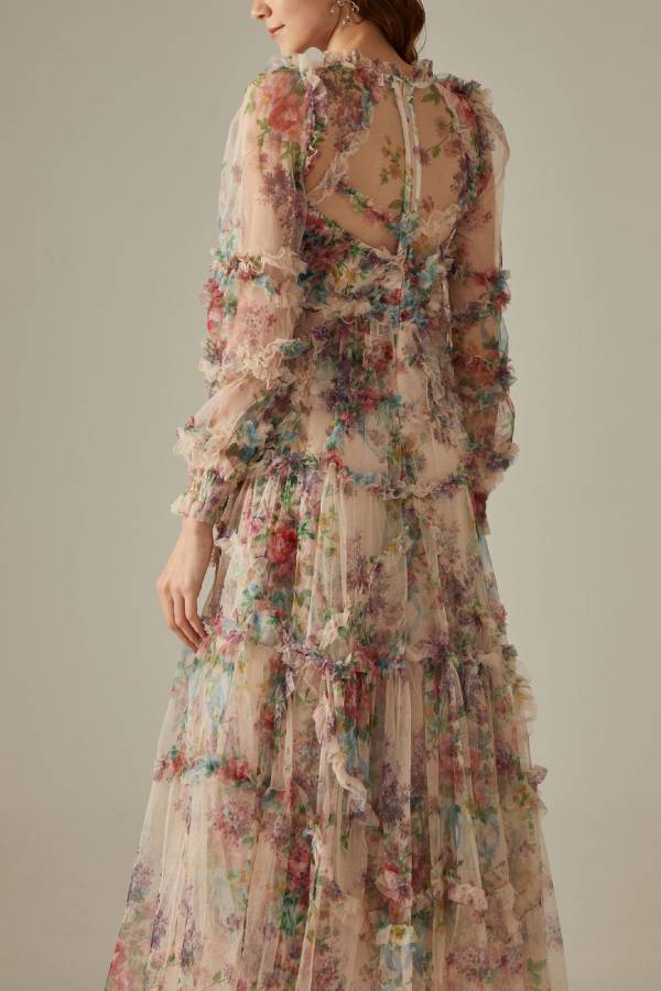 Robe élégante plissée en organza