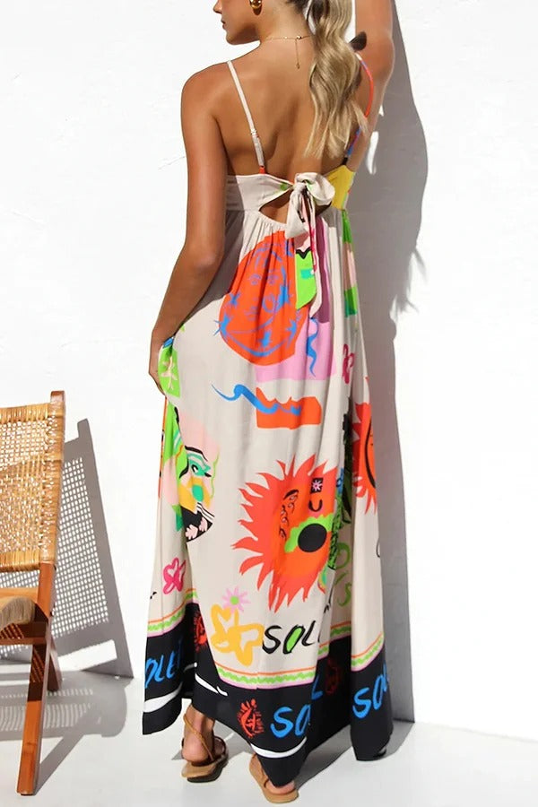 Rosalinda – Leichtes Maxikleid mit einzigartigem Print und Bindeband auf der Rückseite