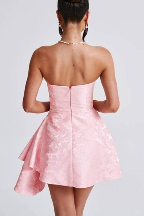 Robe courte ajustée élégante en jacquard à épaules dénudées et dos nu