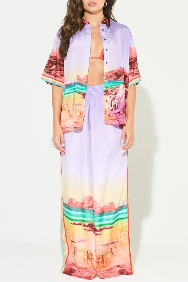 Lilac Sunrise – Lockeres Kurzarmhemd mit einzigartigem Print und Hosenset mit Taschen und elastischer Taille