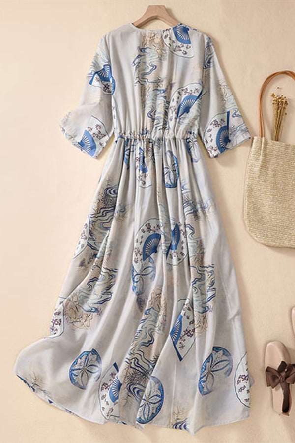 Bedrucktes, lockeres Kleid mit Schnürung an der Taille und Knöpfen