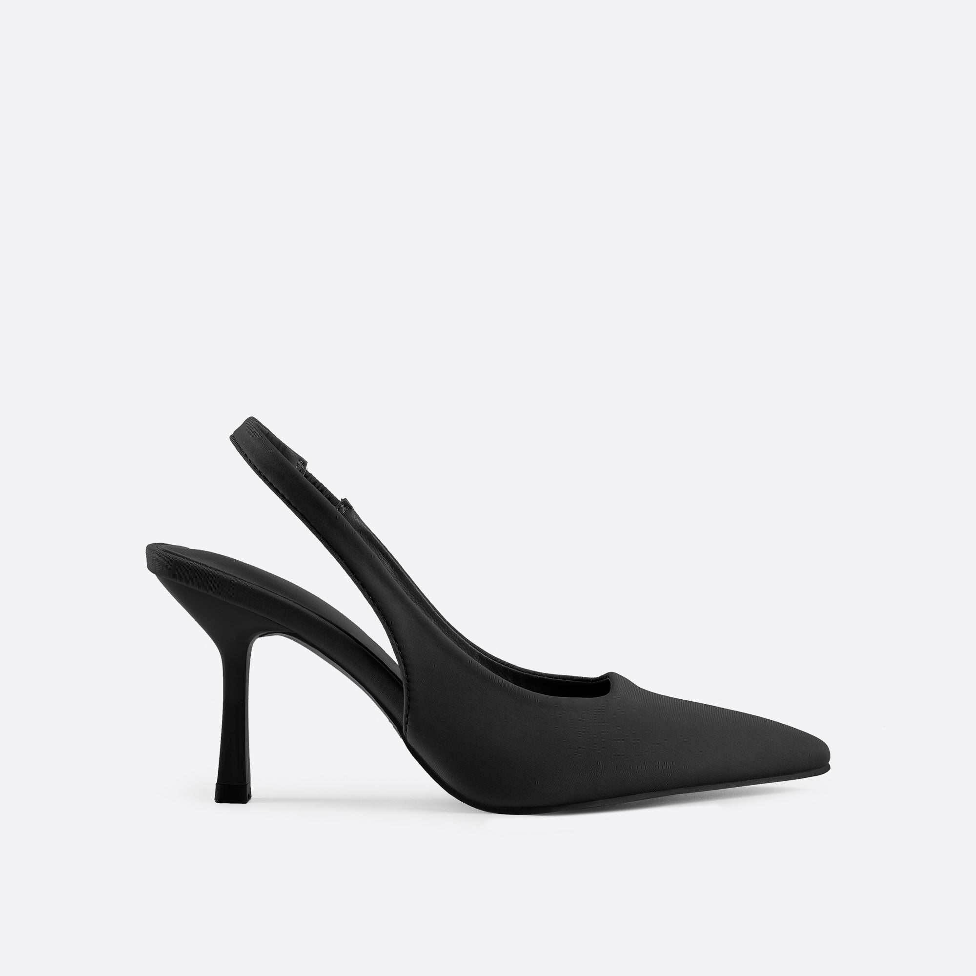 Pumps mit spitzer Zehenpartie