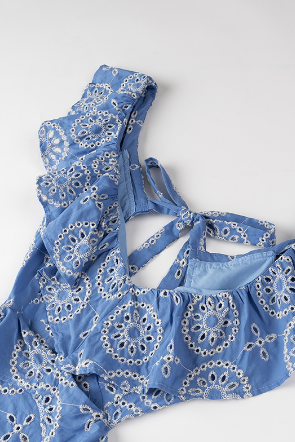 Gestuftes, verziertes Midikleid aus Spitze