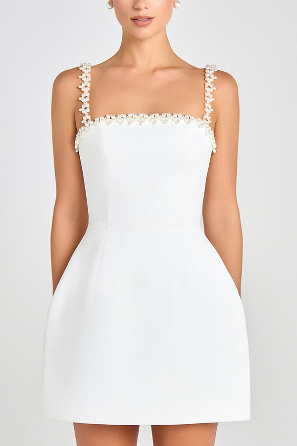 Robe courte style tulipe à poches et bretelles bordées de perles Lovers Kiss