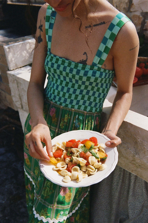 Yolanda Maxikleid mit Zickzack-Besatz und einzigartigem Aufdruck, gesmoktem Rücken und Schnürung