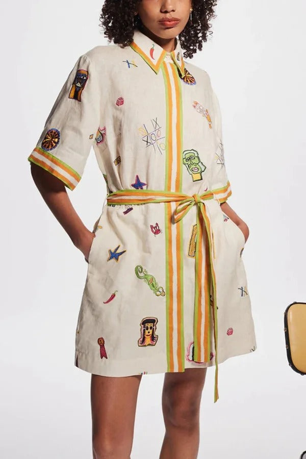 Britt – Einzigartiges, bedrucktes Minikleid aus Leinenmischung mit kurzen Ärmeln, Taschen und Bindegürtel