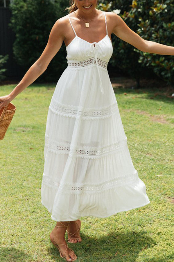 Aubriella – Midikleid aus Baumwollmischung mit Patchwork-Spitze und gesmoktem Rücken