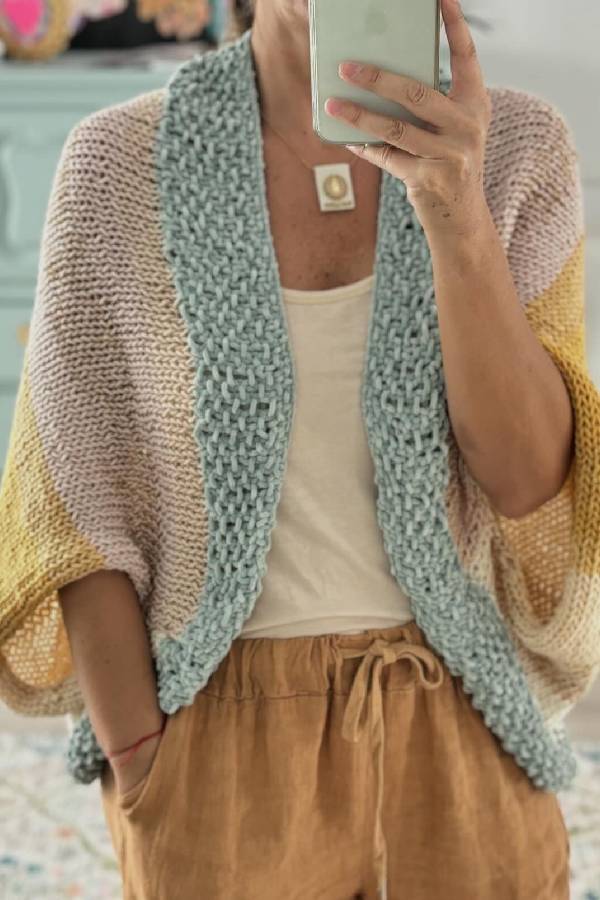 Cardigan en laine coloré à la mode