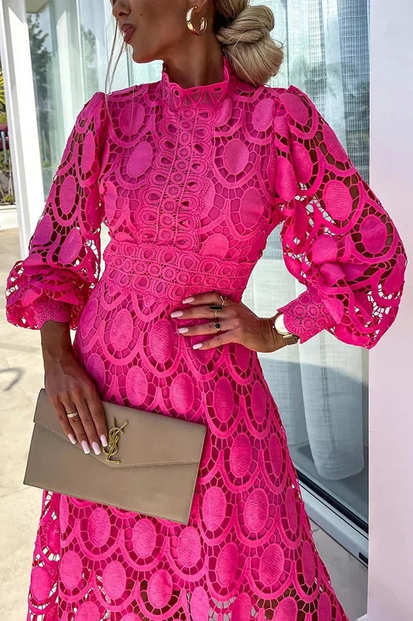 Romantisches, sinnliches und elegantes Midi-Partykleid mit Häkelspitze und Laternenärmeln