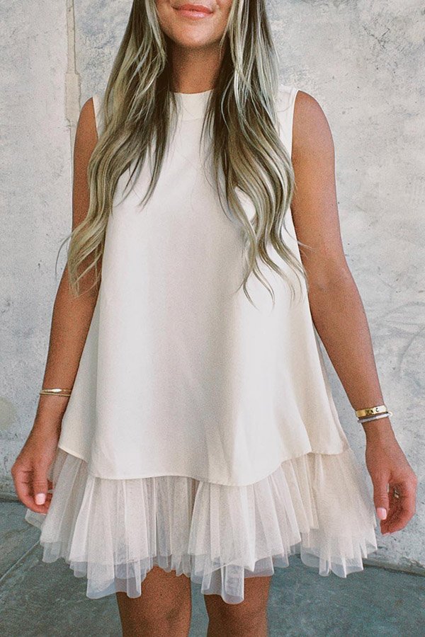 Hübsches ärmelloses A-Linien-Minikleid aus Tüll