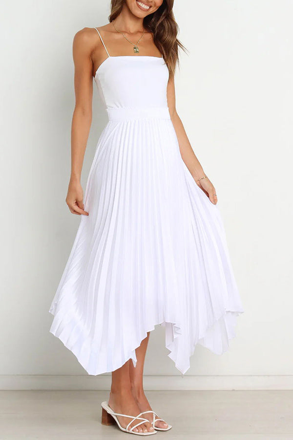 Yris Midirock aus Satin mit plissiertem, elastischem Bund und asymmetrischem Saum