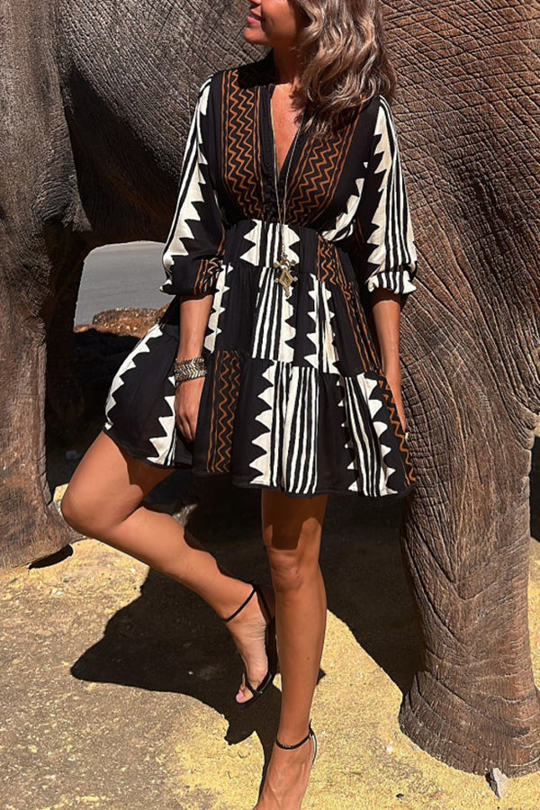 Babydoll-Minikleid mit Ethno-Print und elastischer Taille