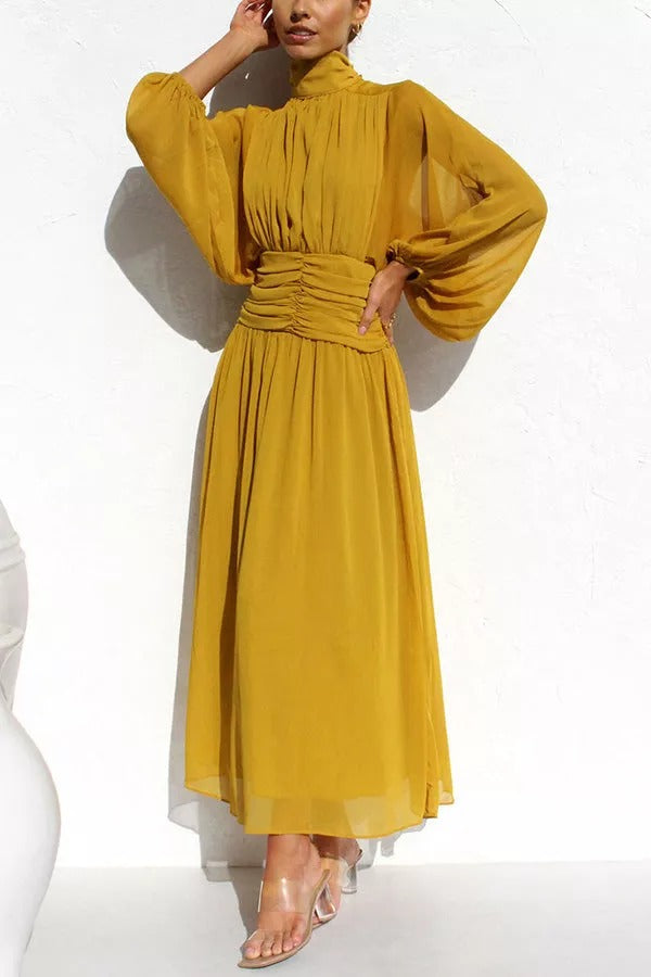 Divine Life – Maxikleid mit Rollkragen und plissierter Brustpartie