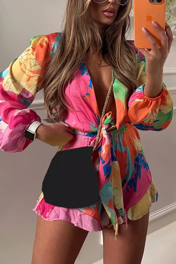 Glowing Girl – Shorts-Anzug mit abstraktem Print und Bindeband vorne