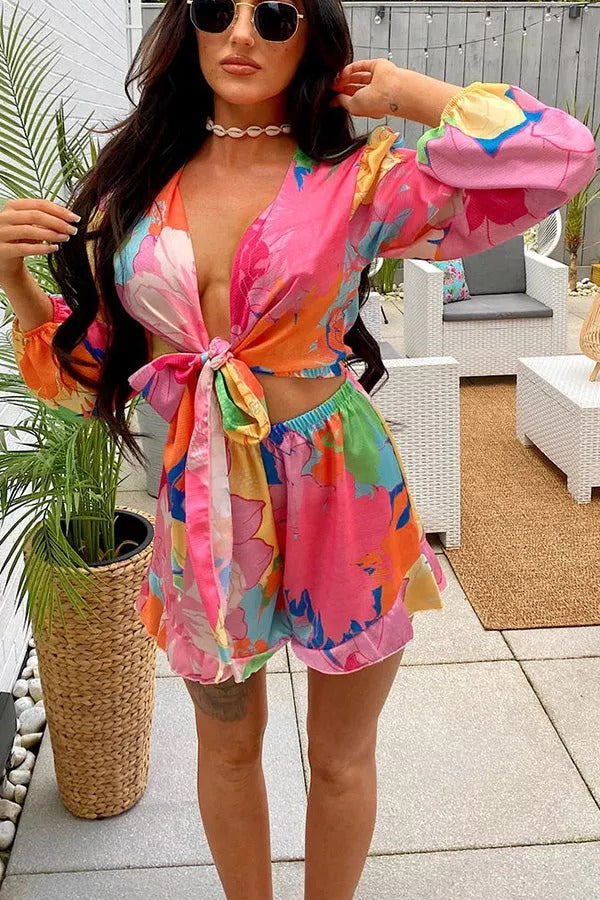 Glowing Girl – Shorts-Anzug mit abstraktem Print und Bindeband vorne
