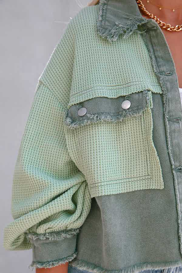 Ausgefranstes Hemd aus Baumwoll-Waffelstrick