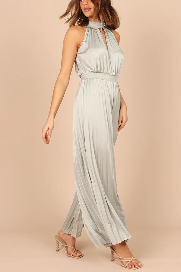 Callie Satin-Jumpsuit mit Neckholder, Cut-Out-Ausschnitt, plissiertem Bund und elastischer Taille
