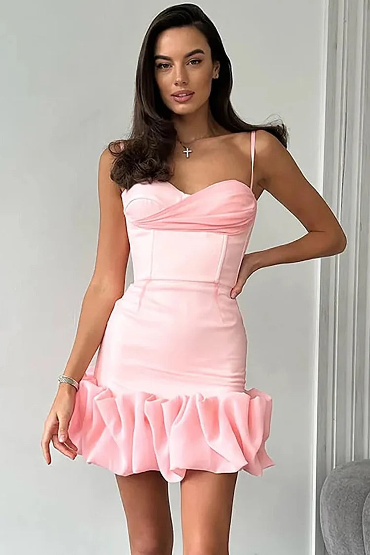 Herzförmiger Ausschnitt, Mesh, Patchwork, drapierter Rüschensaum, figurbetontes Slip-Minikleid