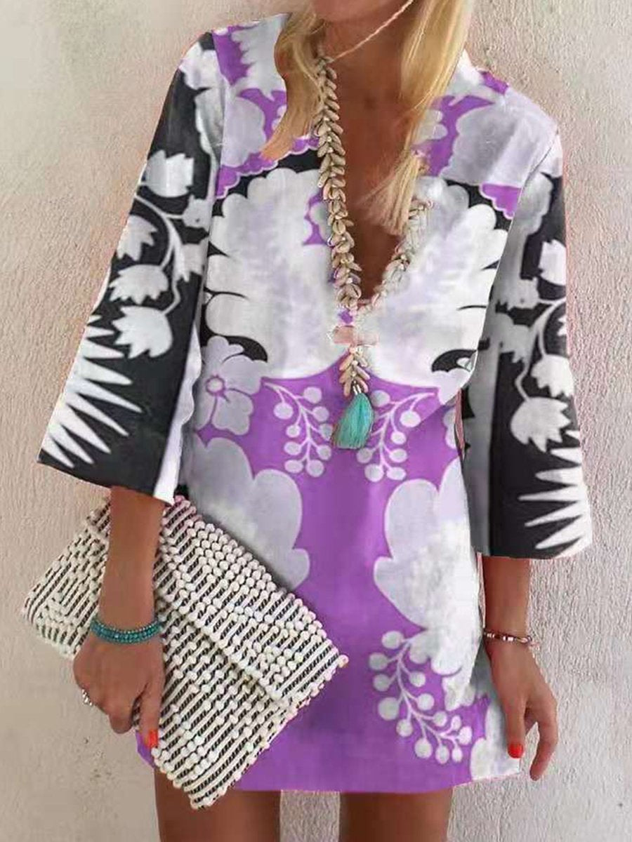 Minikleid mit V-Ausschnitt und langen Ärmeln im Boho-Print