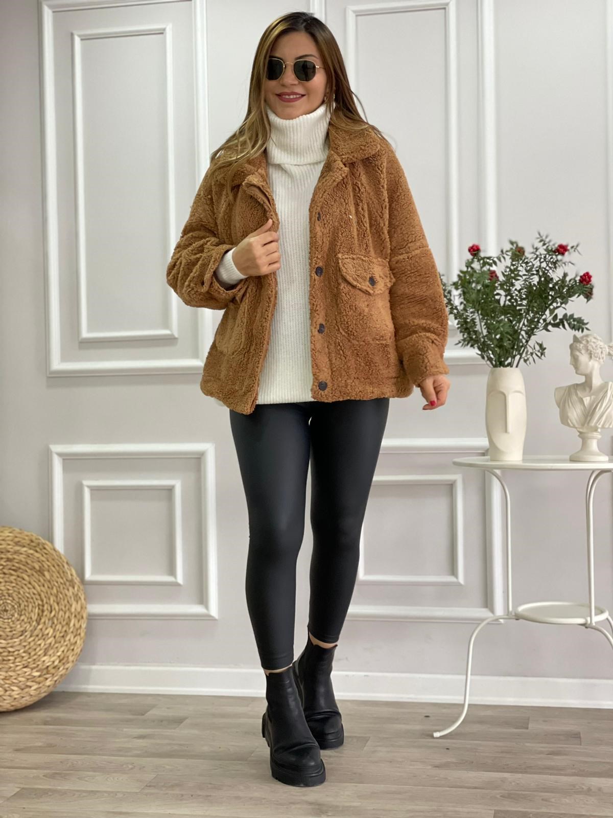 Manteau en peluche à poches doublées marron lait